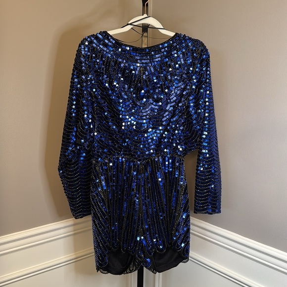 Vici SAPPHIRE SEQUIN LONG SLEEVE ROMPER size medium - Picture 4 of 12
